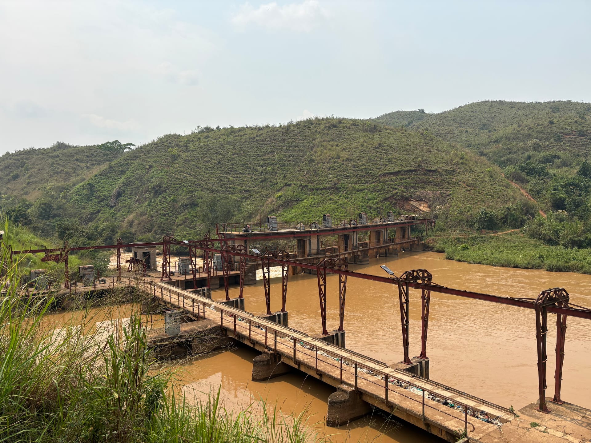 The main dam on the River Shari at Budana